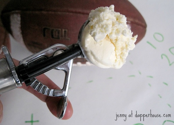 Bite Sized Ice Cream Butterfinger Cups @dapperhouse #thatnewcrush #shop #cbias