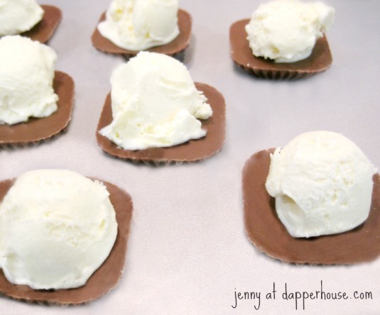 Make-Ice-Cream-Butter-Finger-Cups-Bites-recipe-@dapperhouse-GameTimeGoodies-shop-cbias