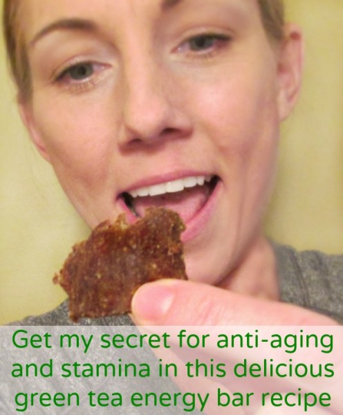 Get my secret to anti-aging stamina and good health in this energy boost bar recipe with matchs green tea powder @dapperhouse