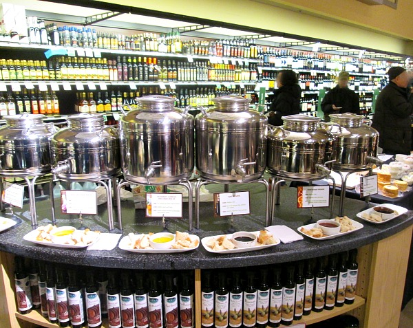 oil and vinegar tasting bar at #MyMarianos @dapperhouse