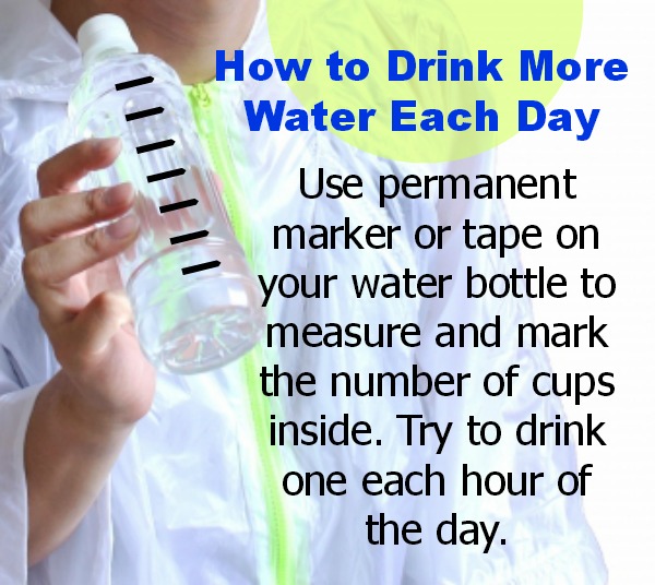 How to drink more water each day by measuring on your water bottle and drinking each hour @dapperhouse