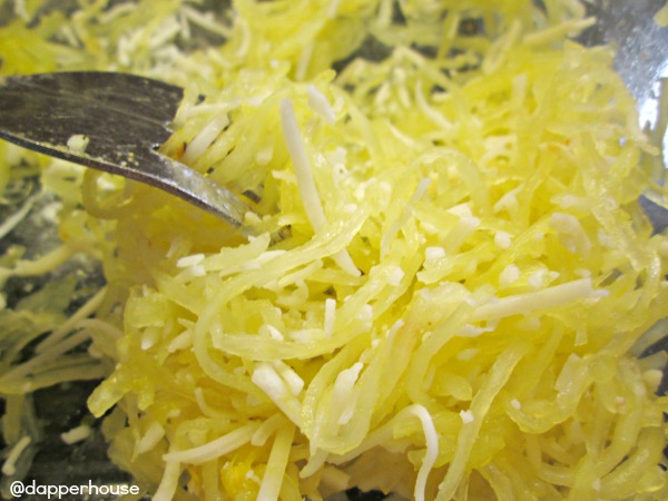 How to cook spaghetti squash fast and easy in the microwave - and add grated Italian cheeses for robust flavor @dapperhouse
