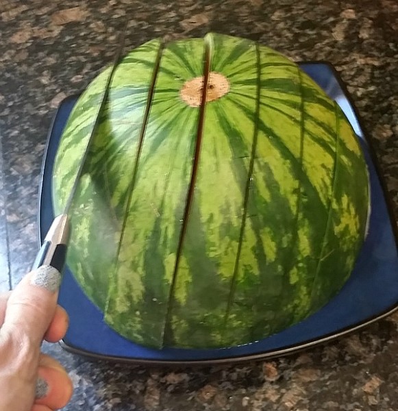fast ans easy way to slice and serve a watermelon @dapperhouse