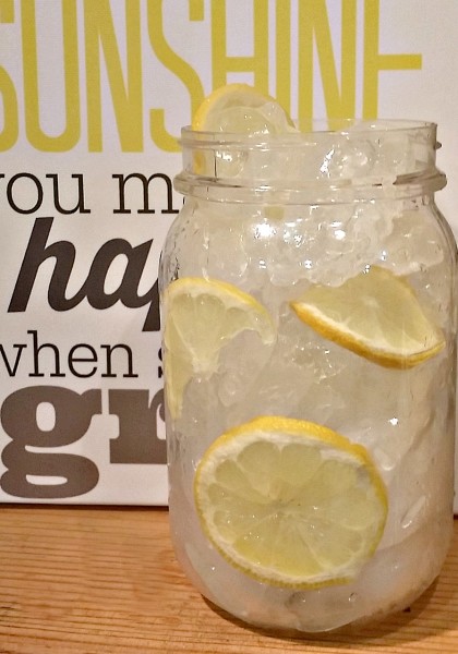 Make a delicious Pink Lemonade for parties and events jenny at dapperhouse #recipe #lemonade