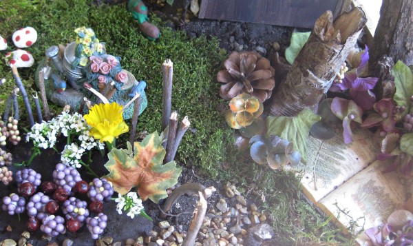 Second hand stores are a great place to look for little additions to your Fairy garden DIY @dapperhouse