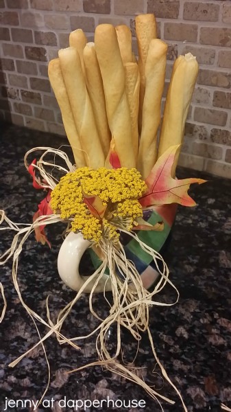 DIY fall decor on mug to hold breadsticks and #recipe for caprese skewers @dapperhouse