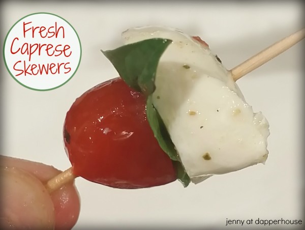 Fresh Caprese Skewers Italian Appetizer and side #Thanksgiving #party #football #fresh @dapperhouse