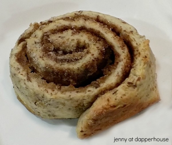 Recipe for Healthy Cinnamon Rolls with Almond Flour and Flaxseed Meal #recipe jenny at dapperhouse