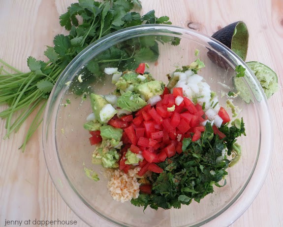 Recipe ingredients How to make chunky homeade guacamole @dapperhouse