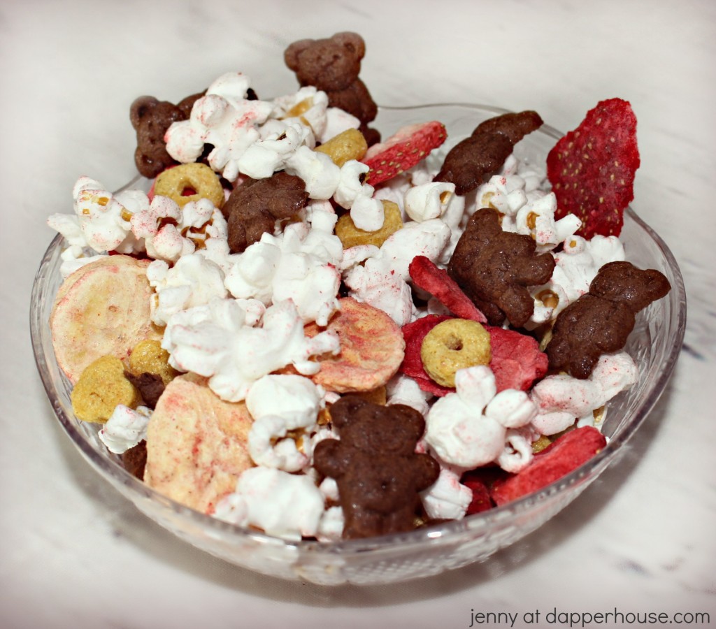 add some teddy grahams to the I Love You healthy and tasty snack mix @dapperhouse