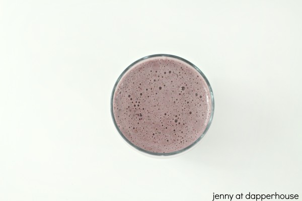 The daily smoothie that fights the symptoms of aging and make syou live happier and healthier - jenny at dapperhouse #recipe