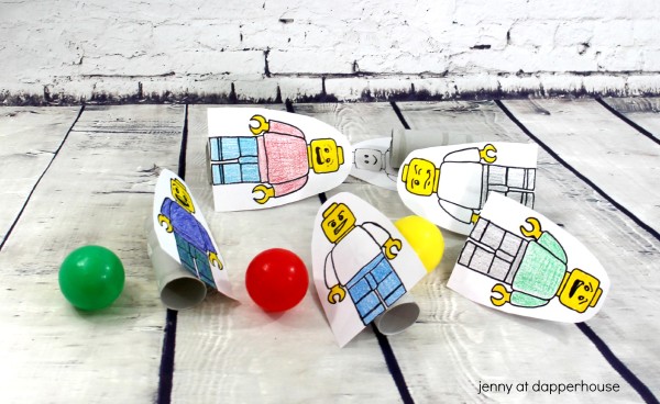 You can make this Super Fun Minifig Game for your kid with recycled materials and FREE Printables from jenny at dapperhouse #lego #game