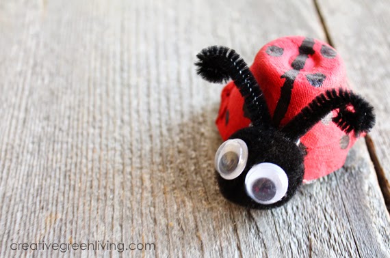 Easy kids craft - make ladybugs from an old egg carton