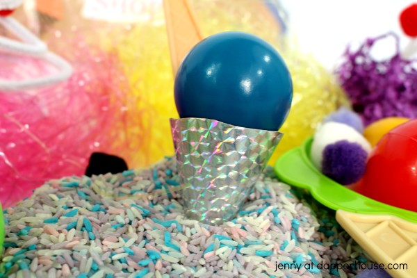 How to make an Ice Cream Sensory Bin from jenny at dapperhouse - Learning Through Play
