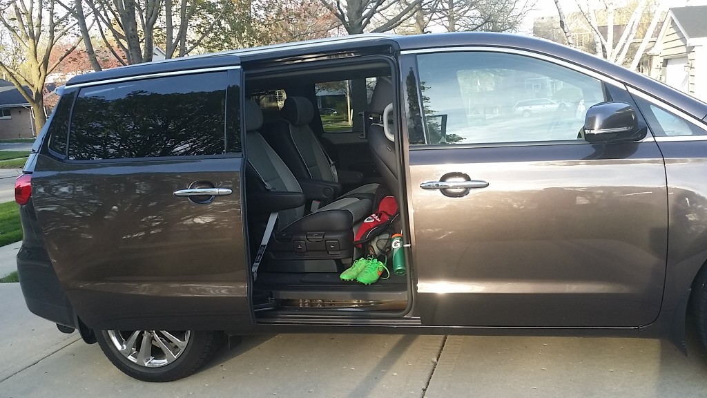 The @KIA #Sedona is Your next Vehicle #minivan #swaggerwagon #swaggervan @DriveShopUSA #SoFabUOTR  - jenny at dapperhouse