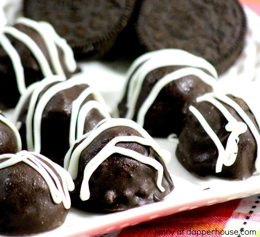 easy  no bake recipe for OREO truffle balls - jenny at dapperhouse #oreo