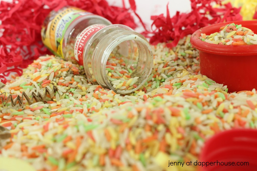 DIY learning - how to make a pizza themed sensory box - jenny at dapperhouse