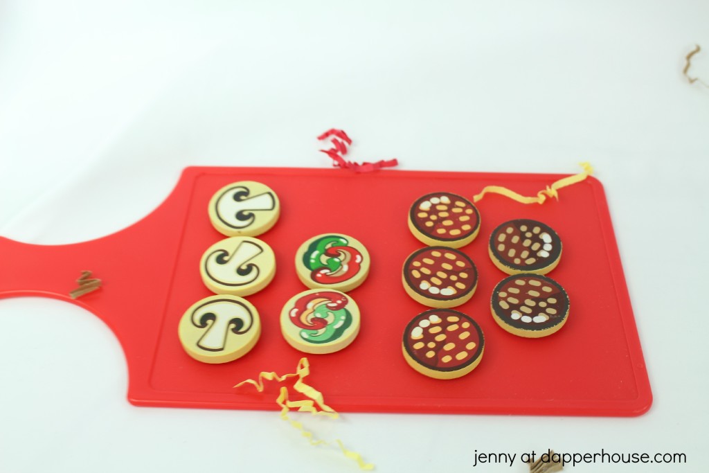 IDIY Learning & Teaching - how to make and use a pizza themed sensory bin - jenny at dapperhouse