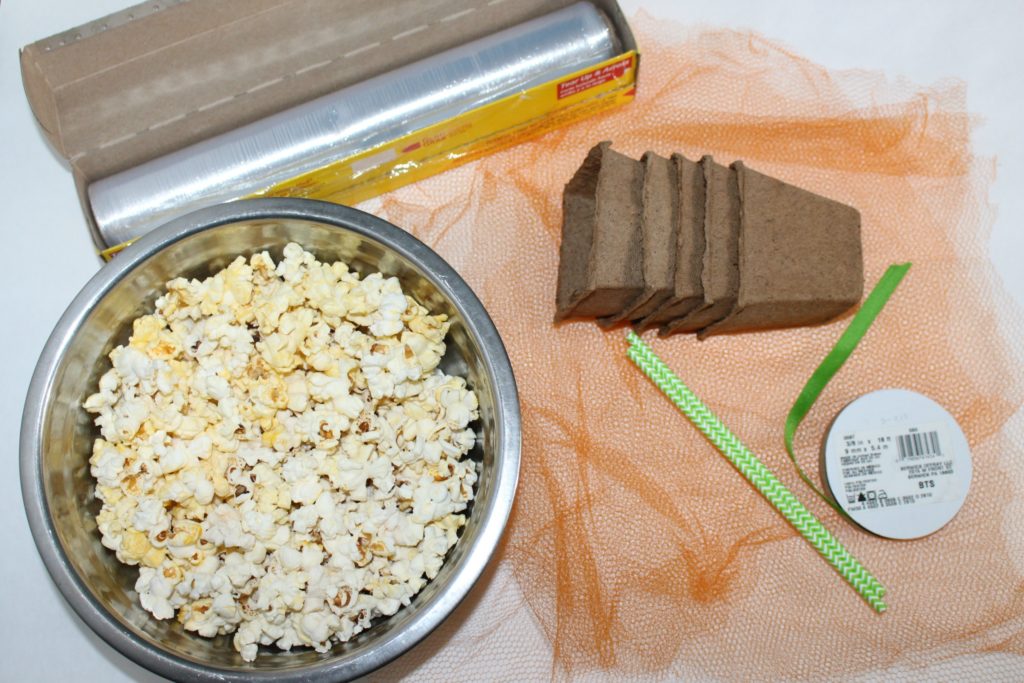 Iwhat you need to make pumpkin treat boxes for Halloween - jenny at dapperhouse