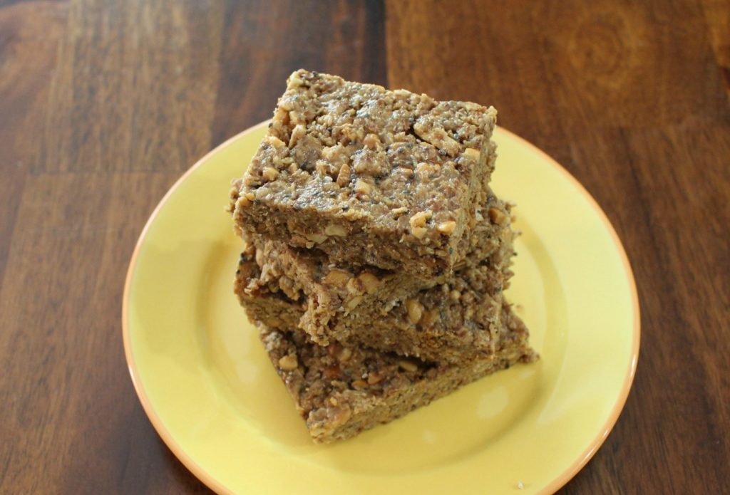 easy healthy and delicious no bake granola bar - jenny at dapperhouse