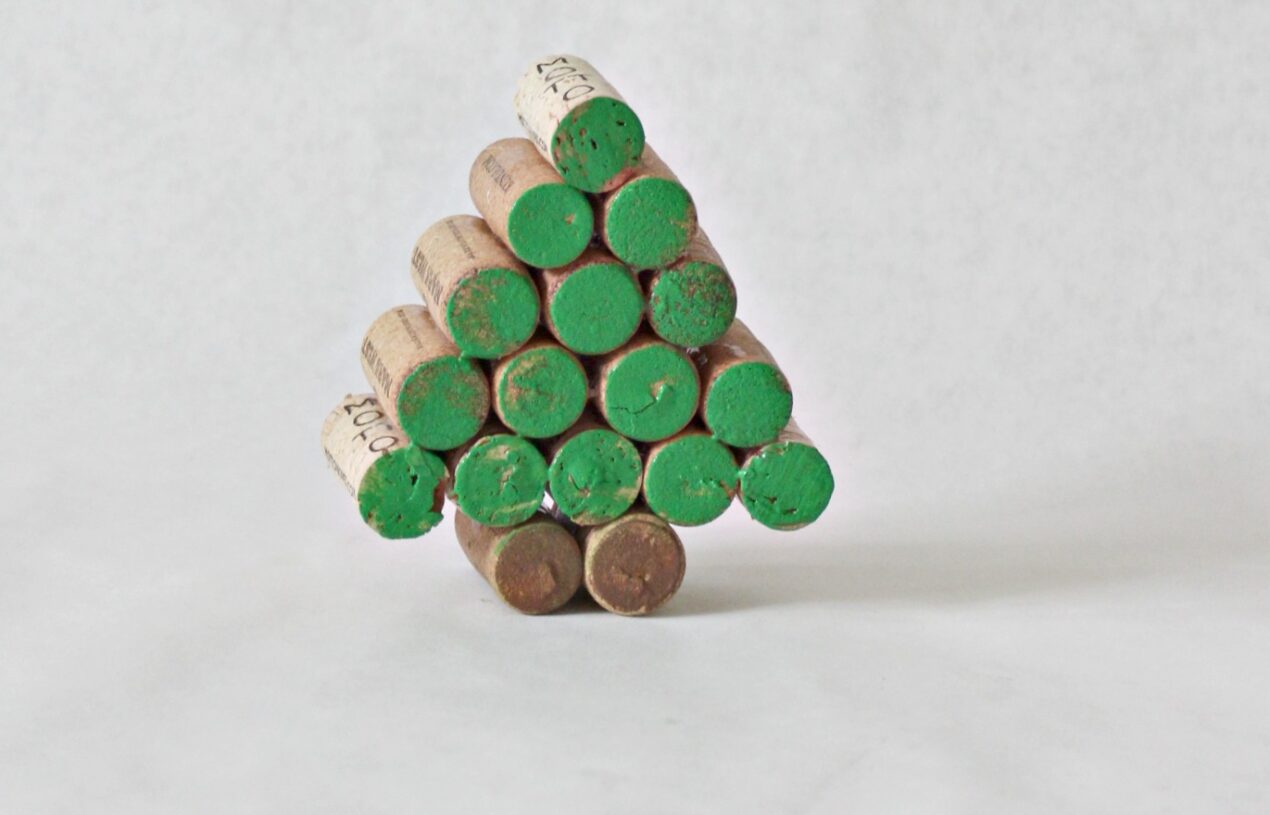 DIY Wine Cork Christmas Tree Craft