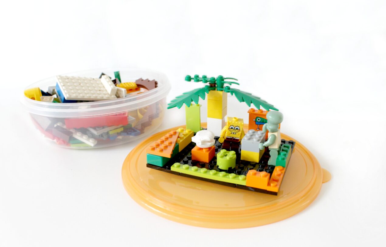 DIY SpongeBob LEGO Travel Play Set