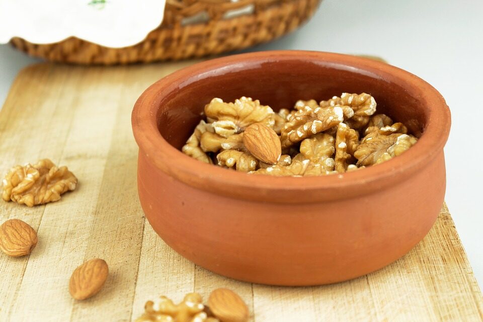 The Health Benefits of Nuts and How to Incorporate Them More in Your Diet