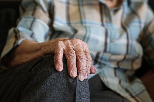 5 Safety Tips for Seniors Living Alone