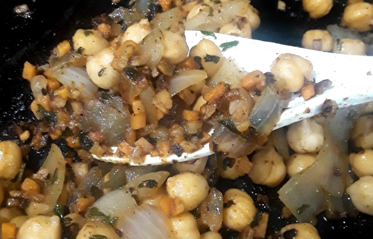 Recipe for Vegetarian Garlic Garbanzo Beans