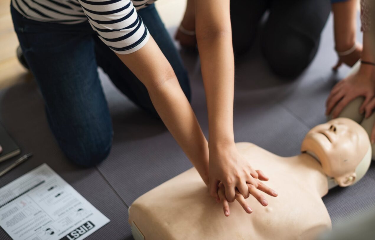 ﻿10 Jobs that Require First Aid Training