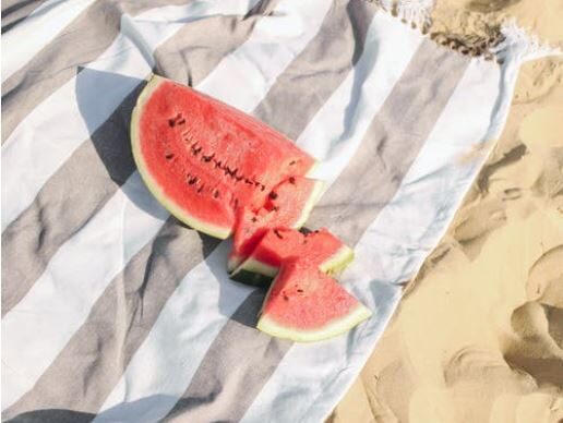 Healthy Snack Ideas for a Day at the Beach