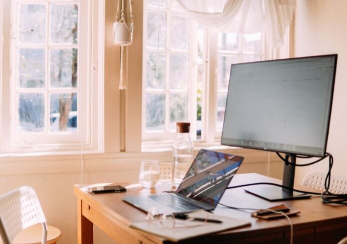 4 Tech Devices that will Make Working From Home More Comfortable