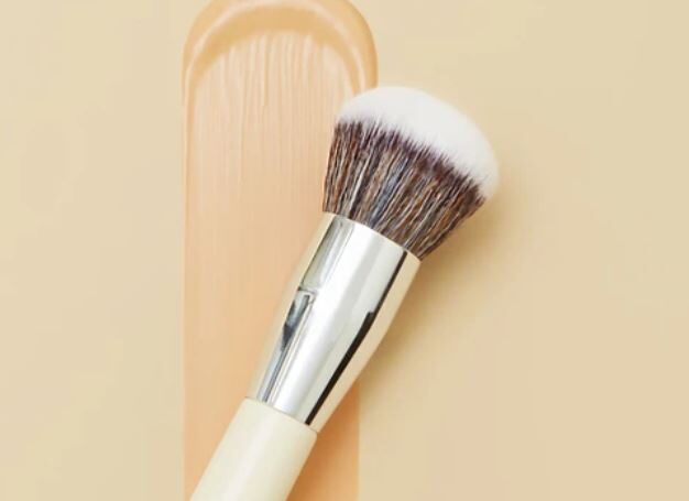 Kabuki Brushes: What They Are And When To Use One