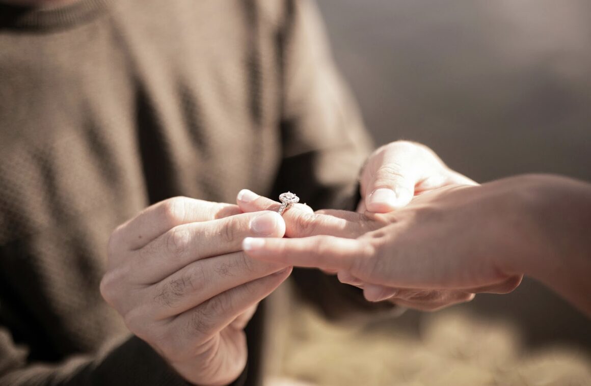 3 Smart Tips to Propose to Your Partner Without the Anxiety
